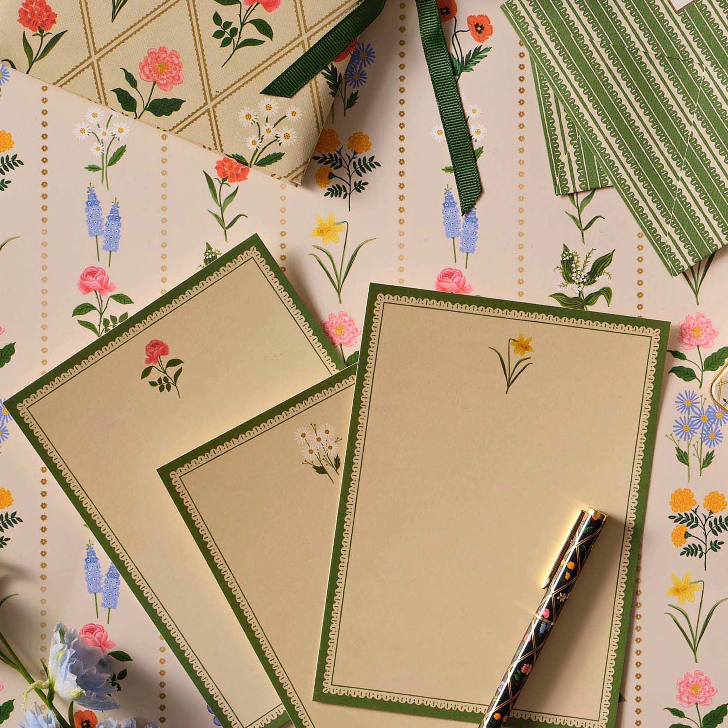 GARDEN STUDY FOLIO STATIONERY SET - Image 5